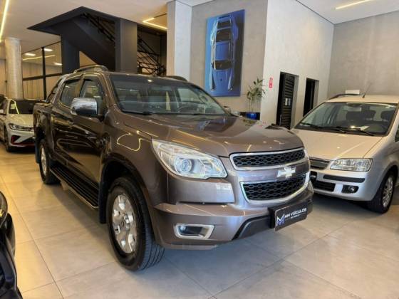 CHEVROLET S10 2.4 MPFI LTZ 4X4 CD 8V FLEX 4P MANUAL CHEVROLET S10 2.4 MPFI LTZ 4X4 CD 8V FLEX 4P MANUAL